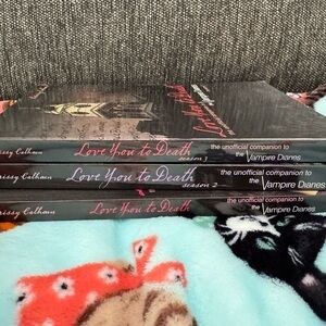 Love You to Death Book Set - Black and Pink